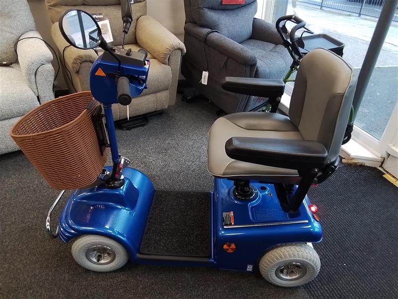 Roma Sovereign 4 -  Blue | Hull, Holderness Rd - Eden Mobility