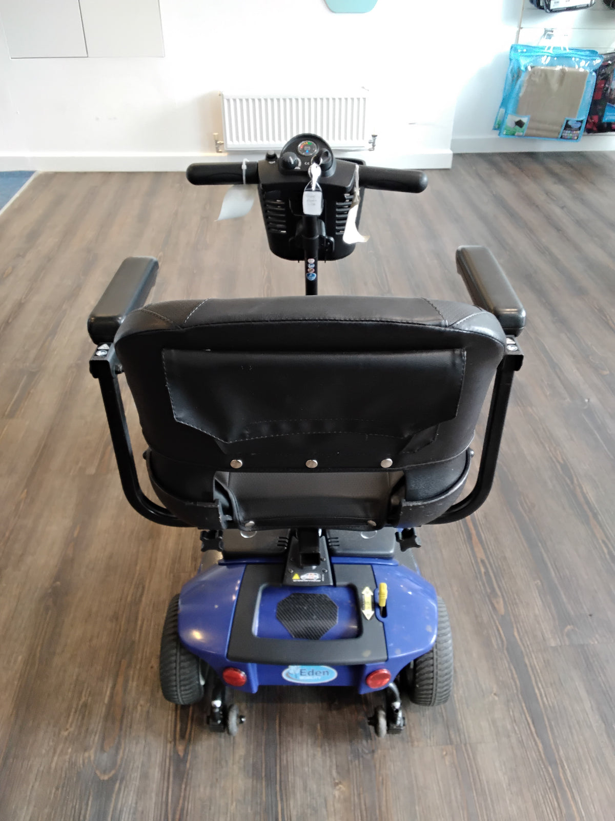 Pride Apex Lite in Blue | Refurbished Mobility Scooter Matlcok