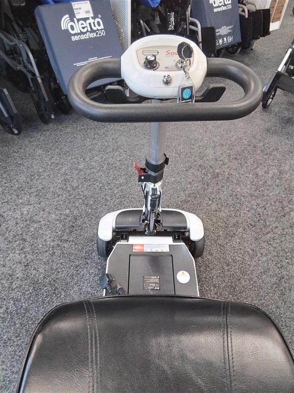 Solax Genie - white | Hull, Holderness Rd - Eden Mobility