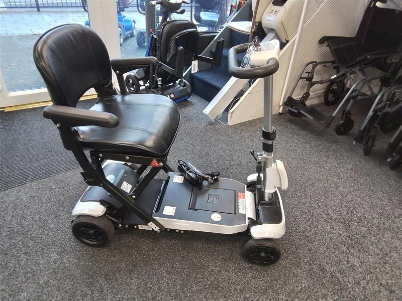 Solax Genie - white | Hull, Holderness Rd - Eden Mobility