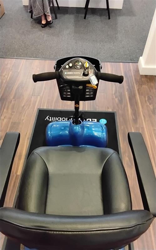 Sterling Pearl in Blue | Refurbished Mobility Scooter Peterborough