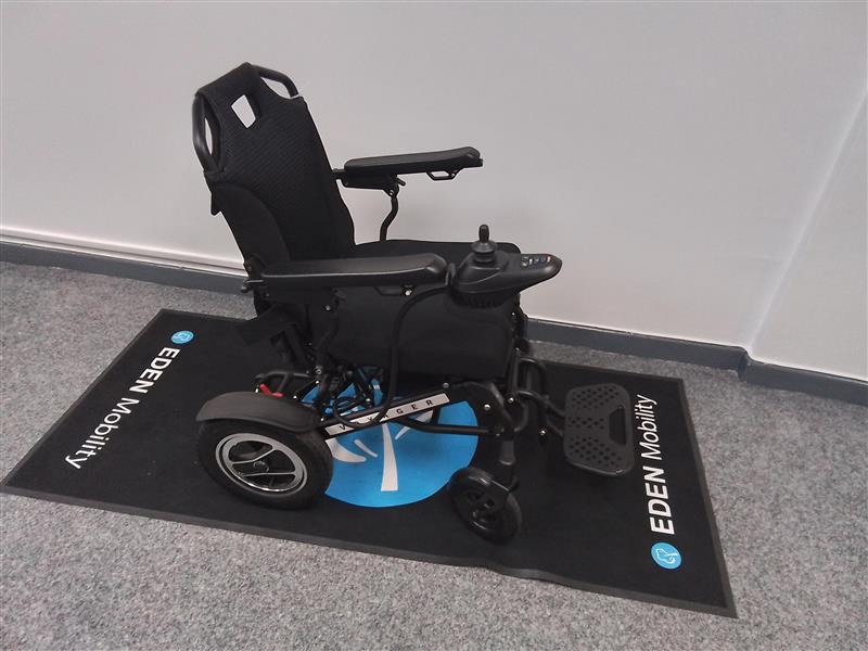 iM.4 Voyager - Black | Doncaster