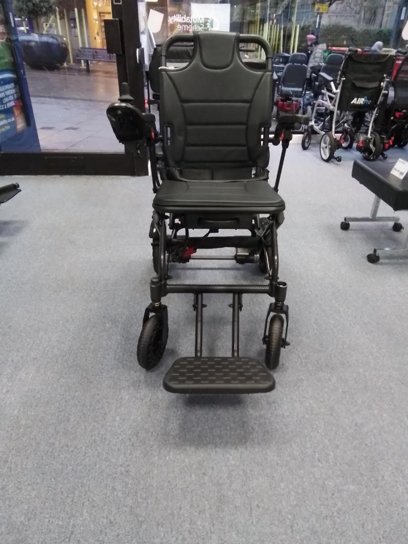 Front View Reconditioned Black Powerchair Barnsley (Derby)