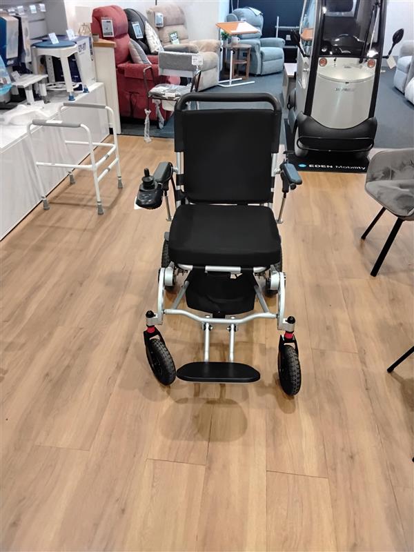 Livewell Instafold in Silver | Refurbished Powerchair Bootle