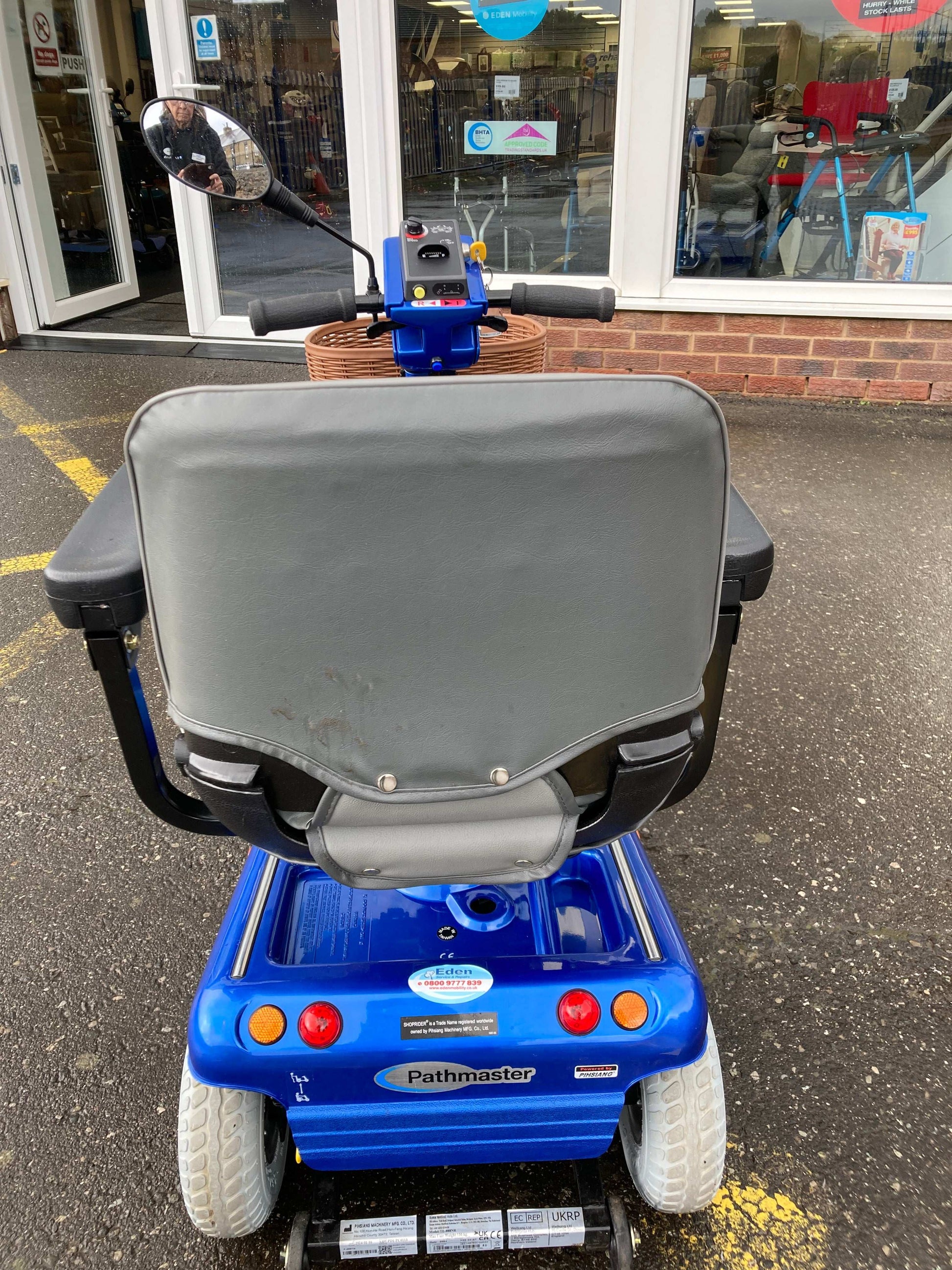 Roma Sovereign 4 - Blue | Barnsley