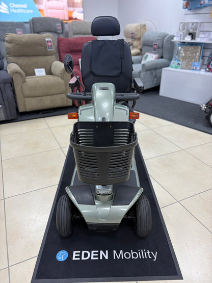 Front View Reconditioned Green Scooter St Helens (Pride)