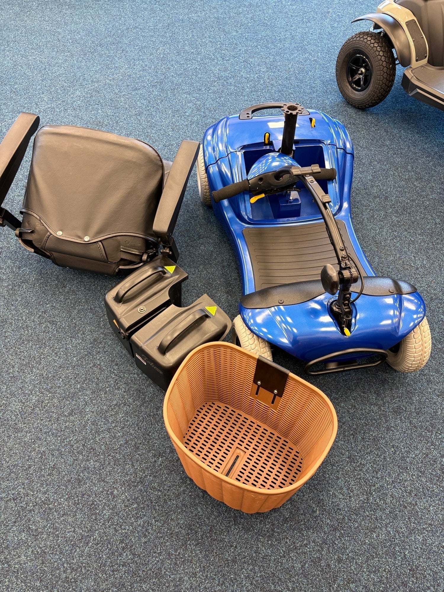 Roma Paris - Blue | Sheffield - Eden Mobility