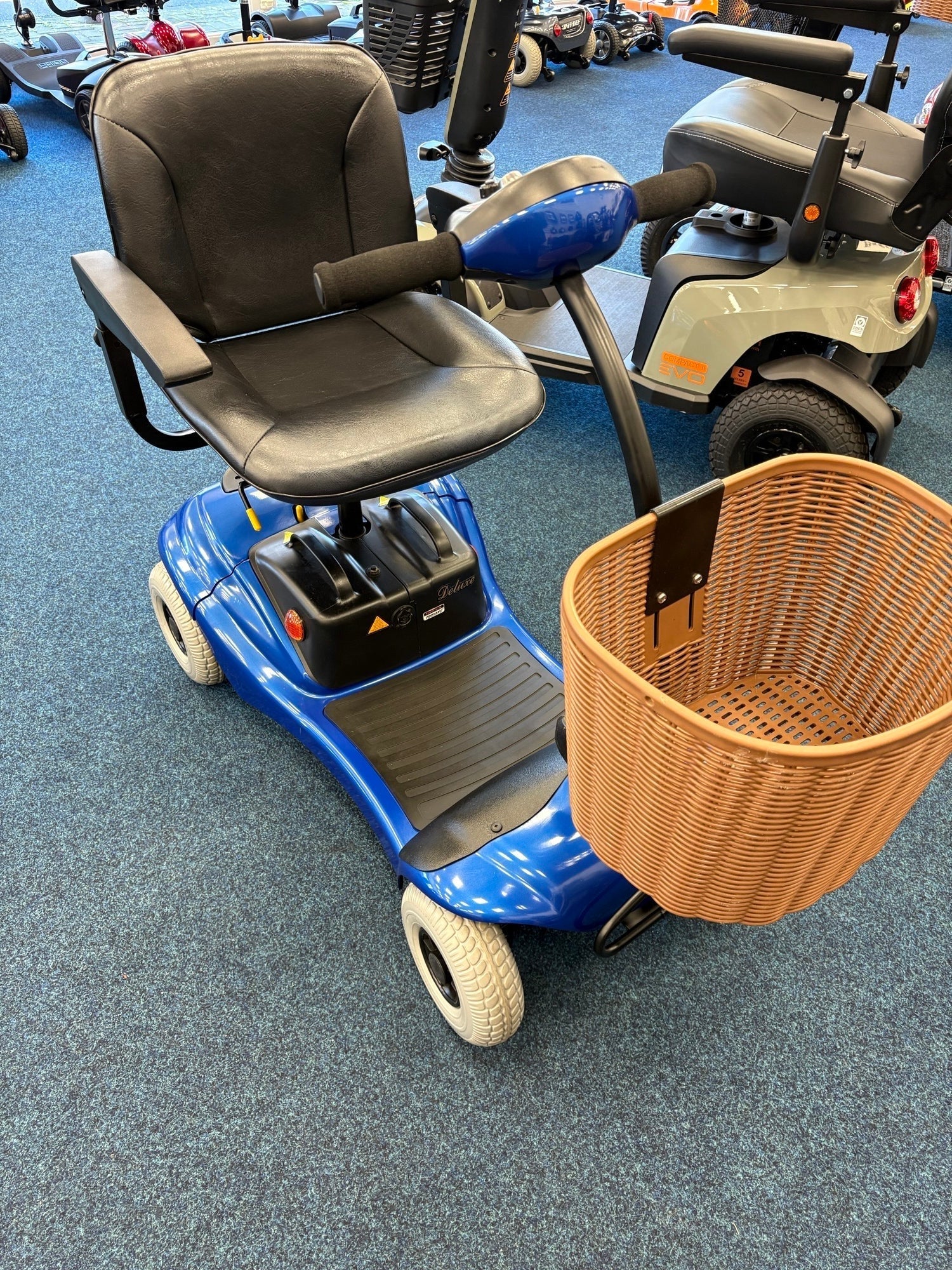 Roma Paris - Blue | Sheffield - Eden Mobility