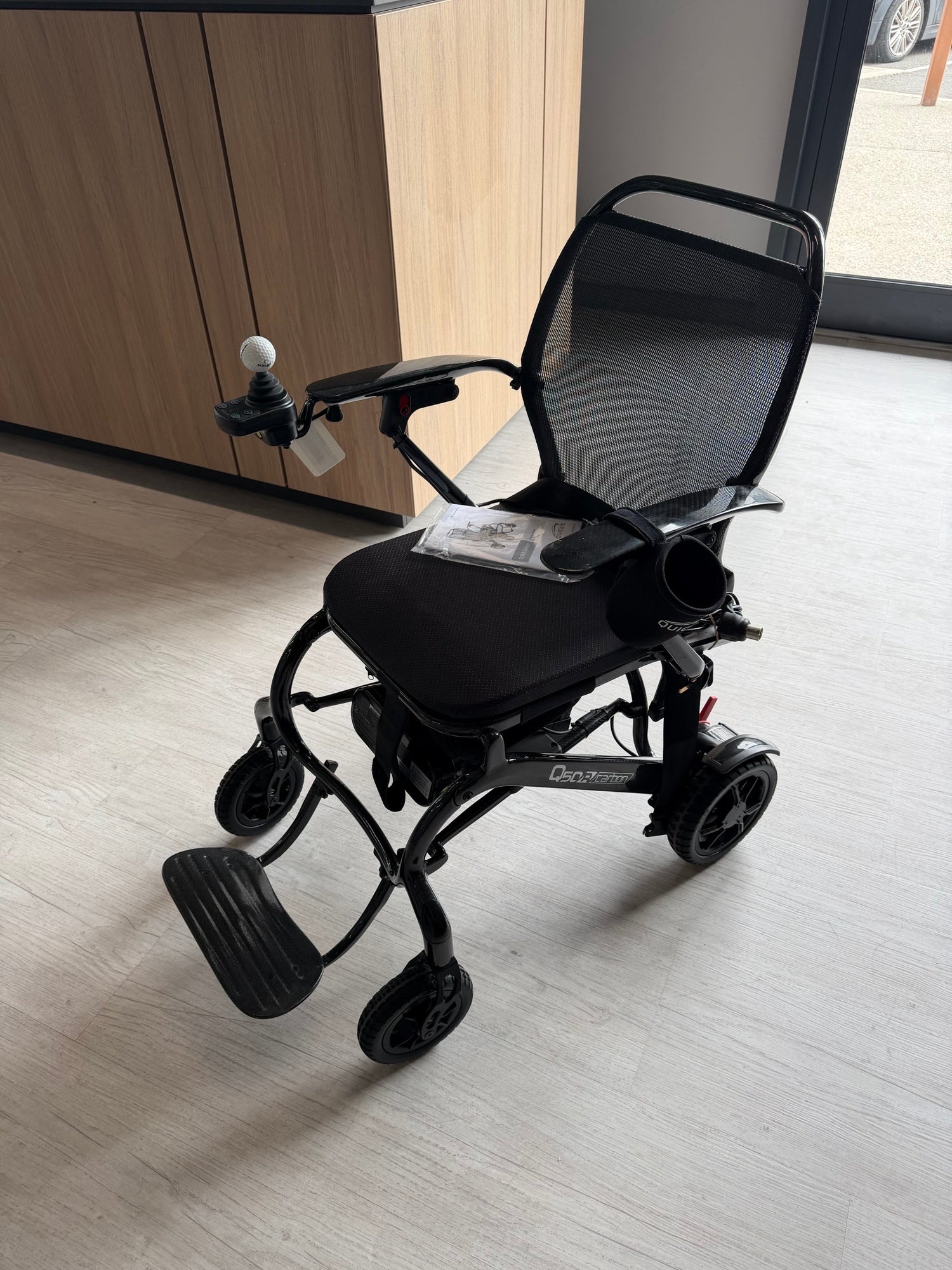 Quickie Q50R Carbon in Black | Refurbished Powerchair Chesterfield-GY