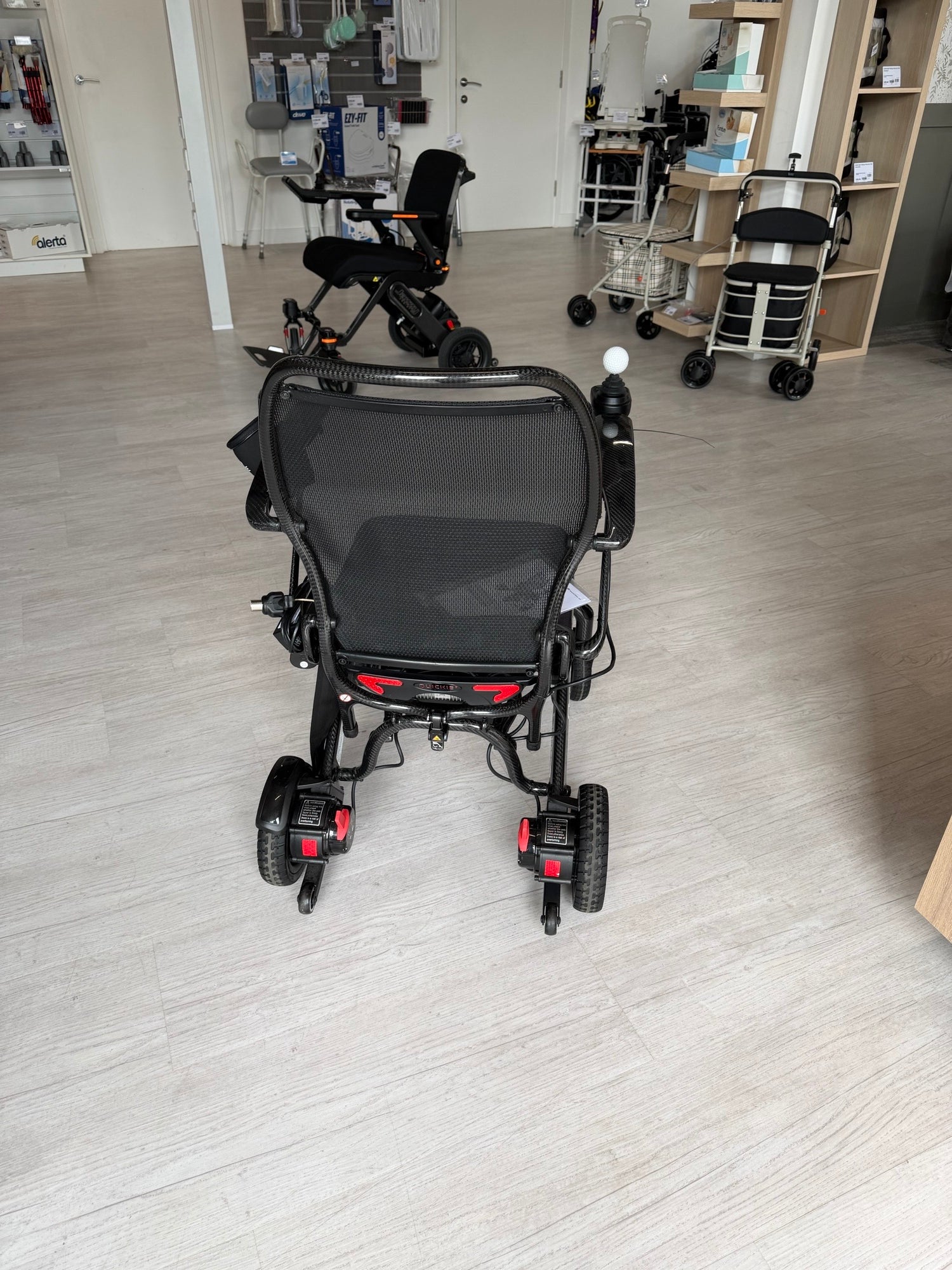 Quickie Q50R Carbon in Black | Refurbished Powerchair Chesterfield-GY
