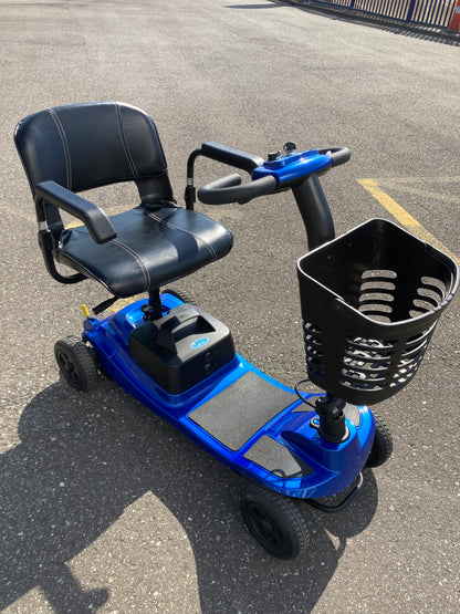 LIVEWELL GENIE BLUE 4WHL 4MPH (BOOT) - Eden Mobility