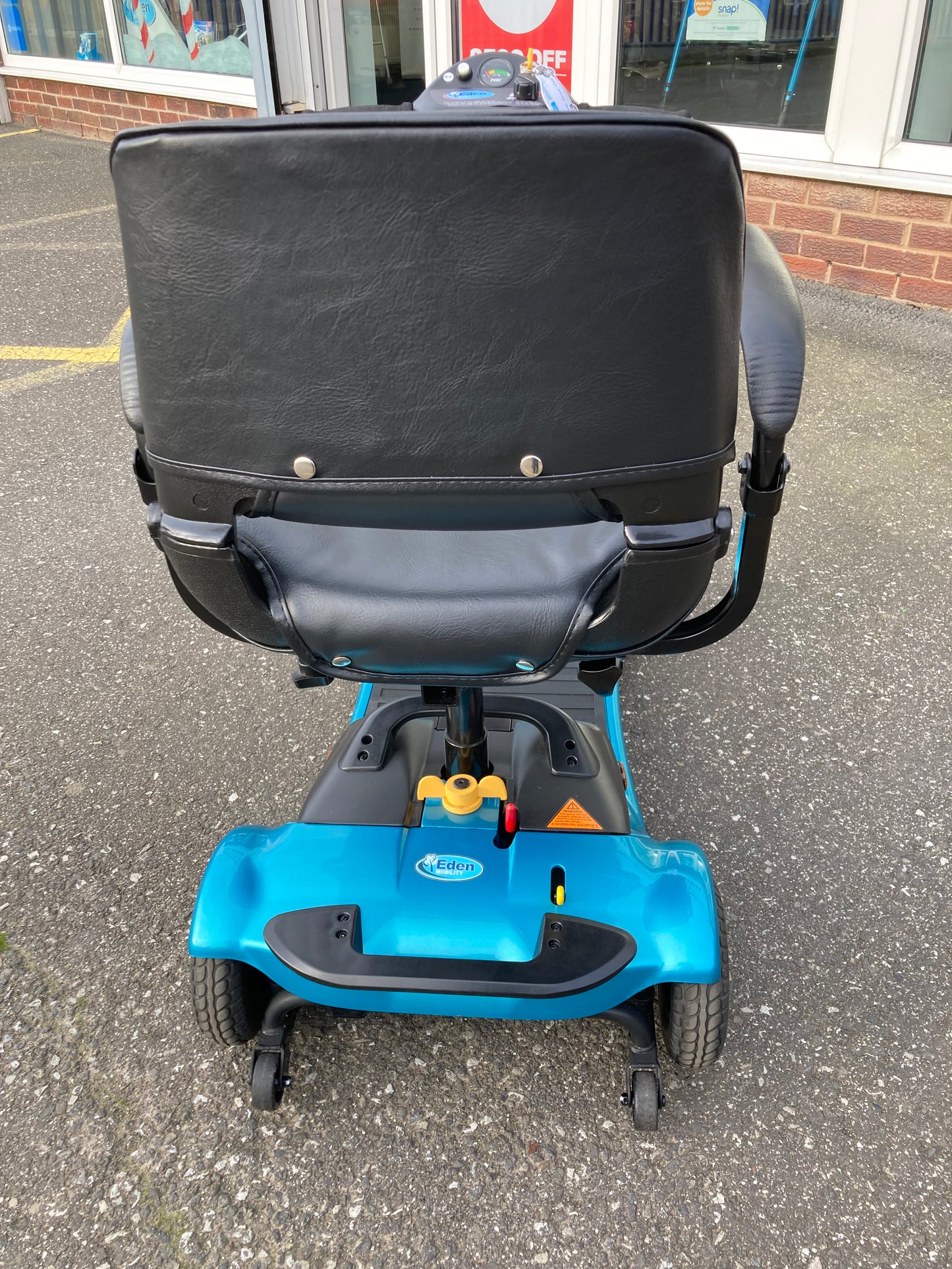 ELEC MOB ULTRA LITE 480 TEAL 4WHLS 4MPH (BOOT) - Eden Mobility