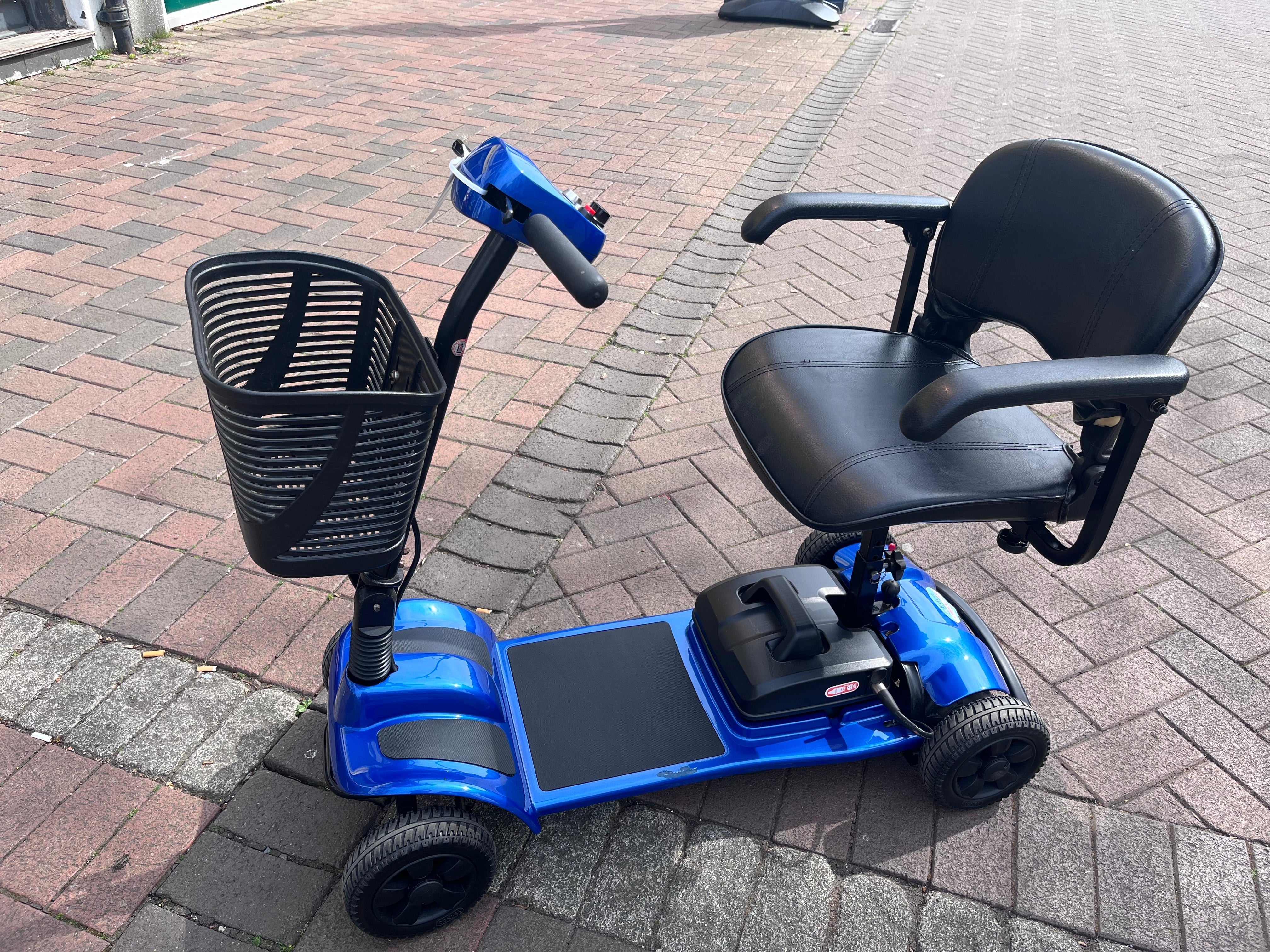 Side view of
CareCo Airlite Blue