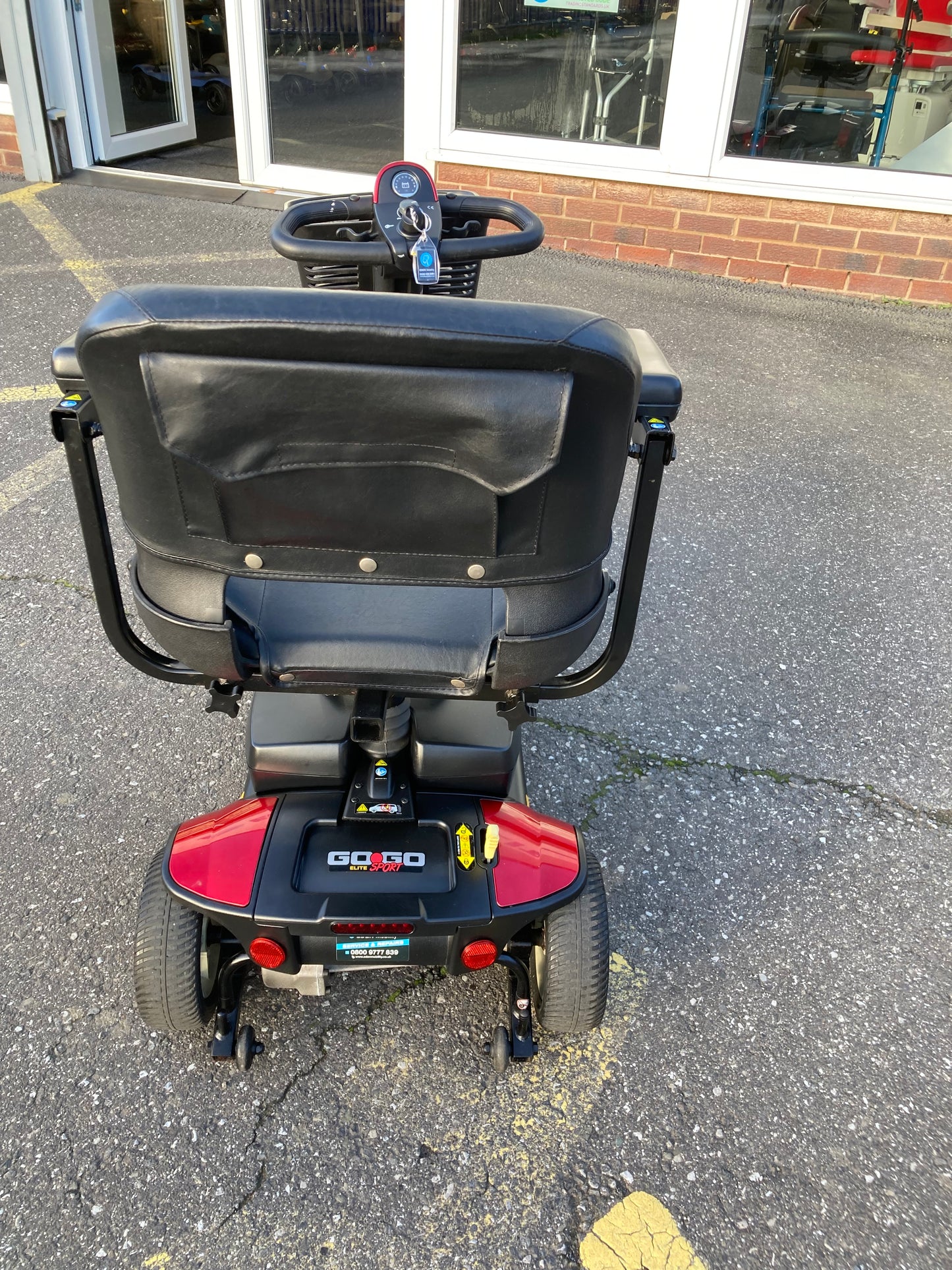 Pride Go Go Elite Traveller - Red | Barnsley