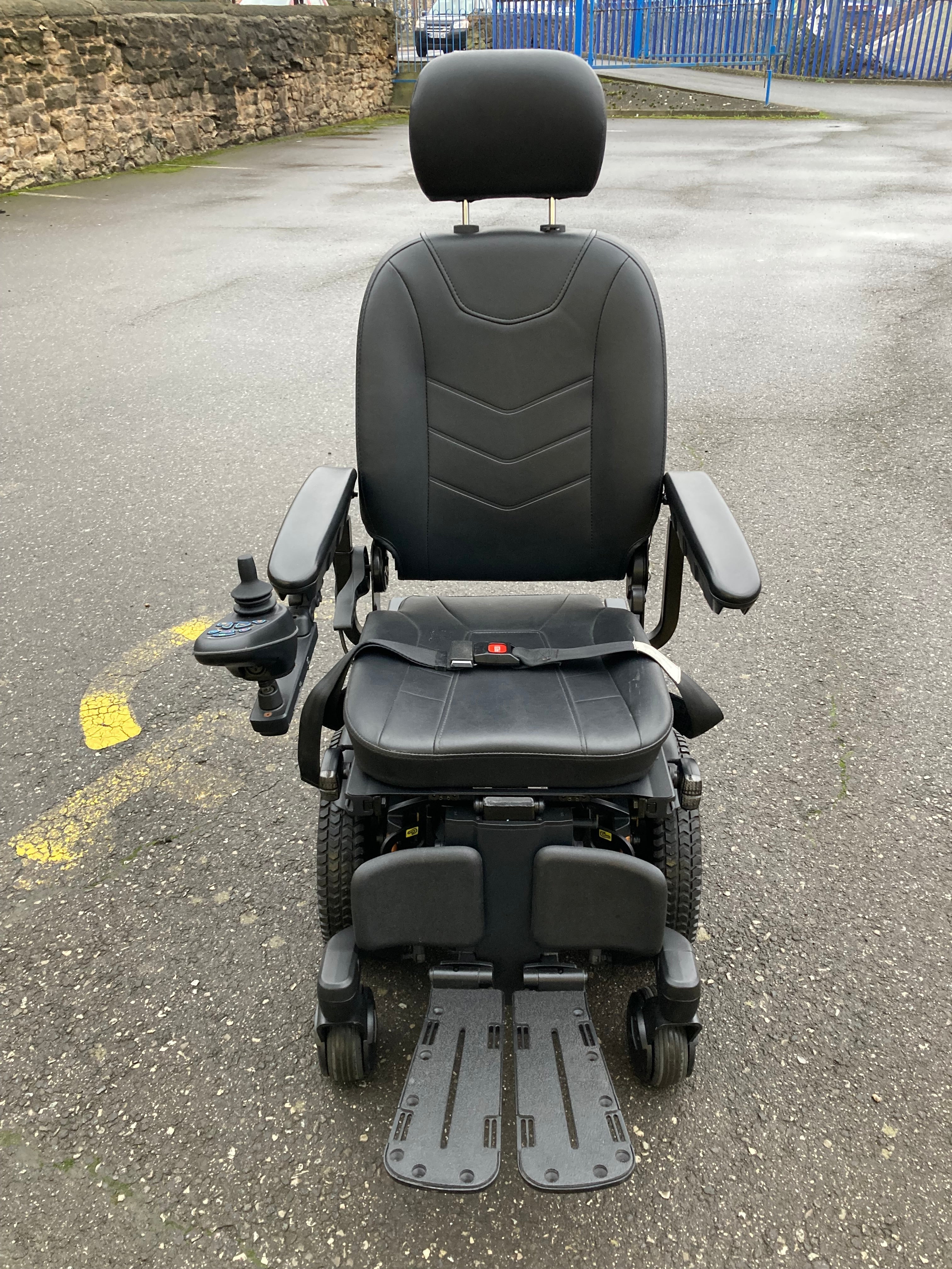 Quantum Edge 3  Front view (Purple) - Eden Mobility