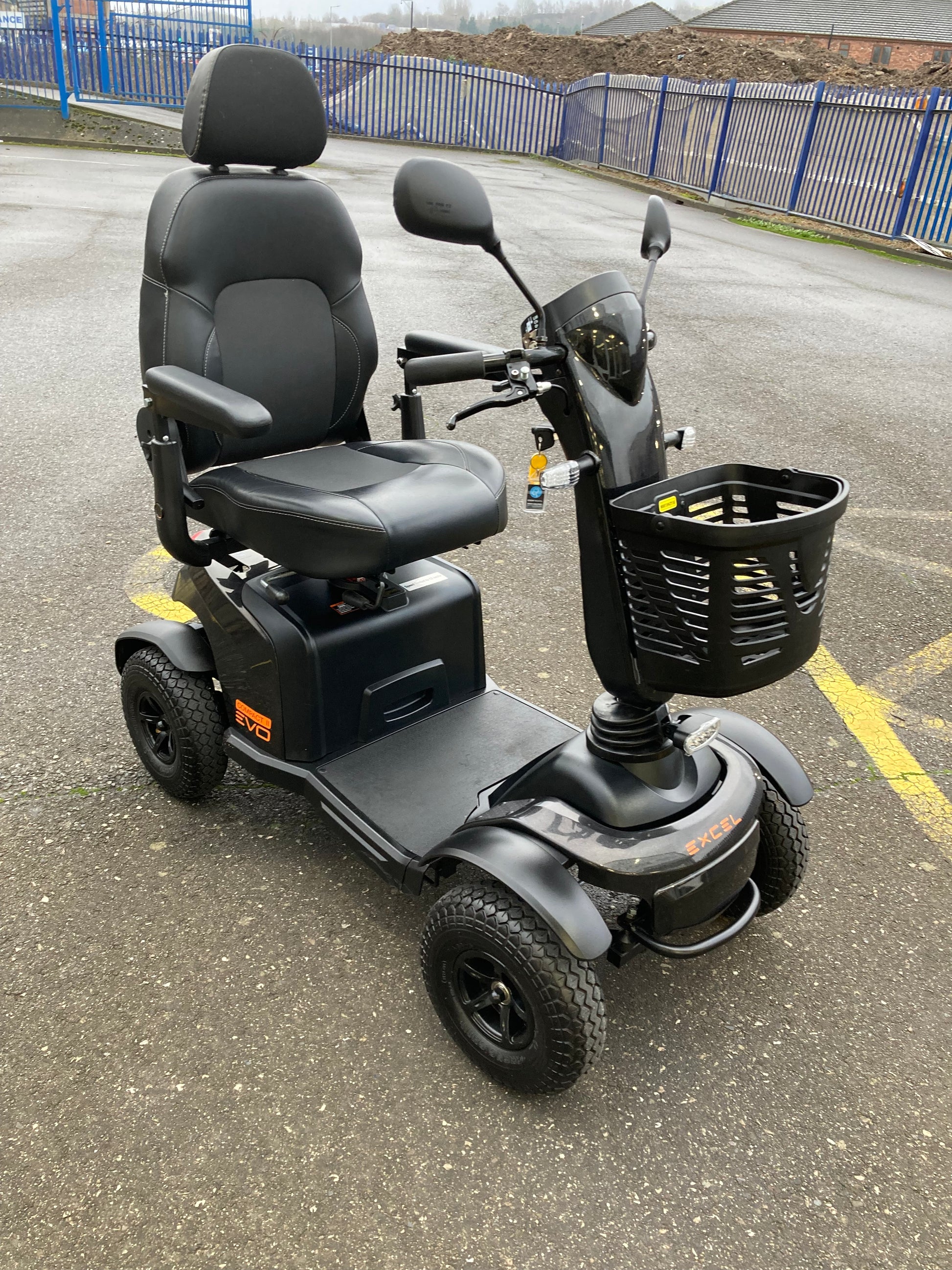 Excel Evo  front angled view (Black) - Eden Mobility