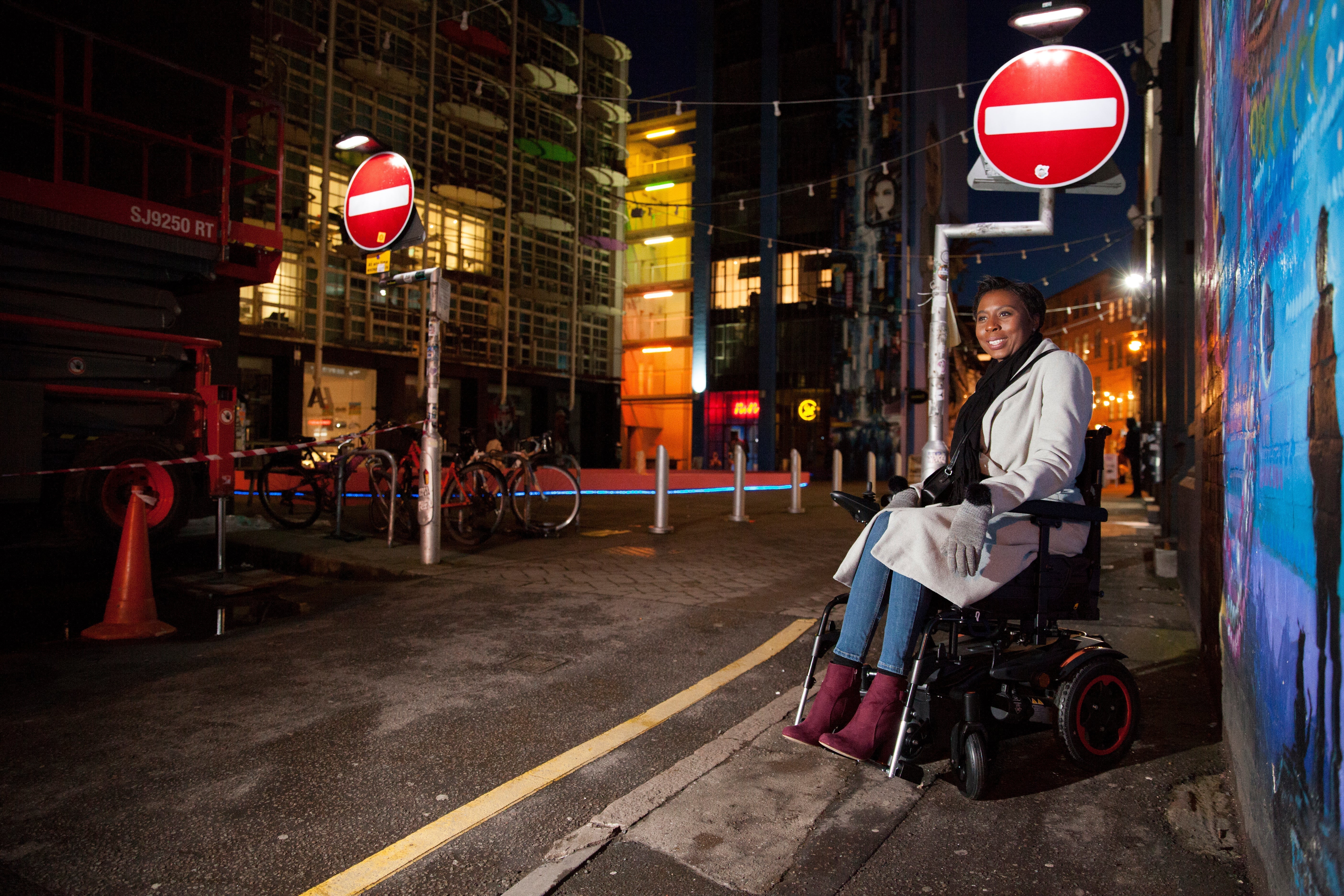 Sunrise Quickie Q100 R powerchair electric wheelchair