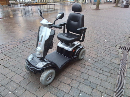 Kymco Maxi (Black) - Eden Mobility