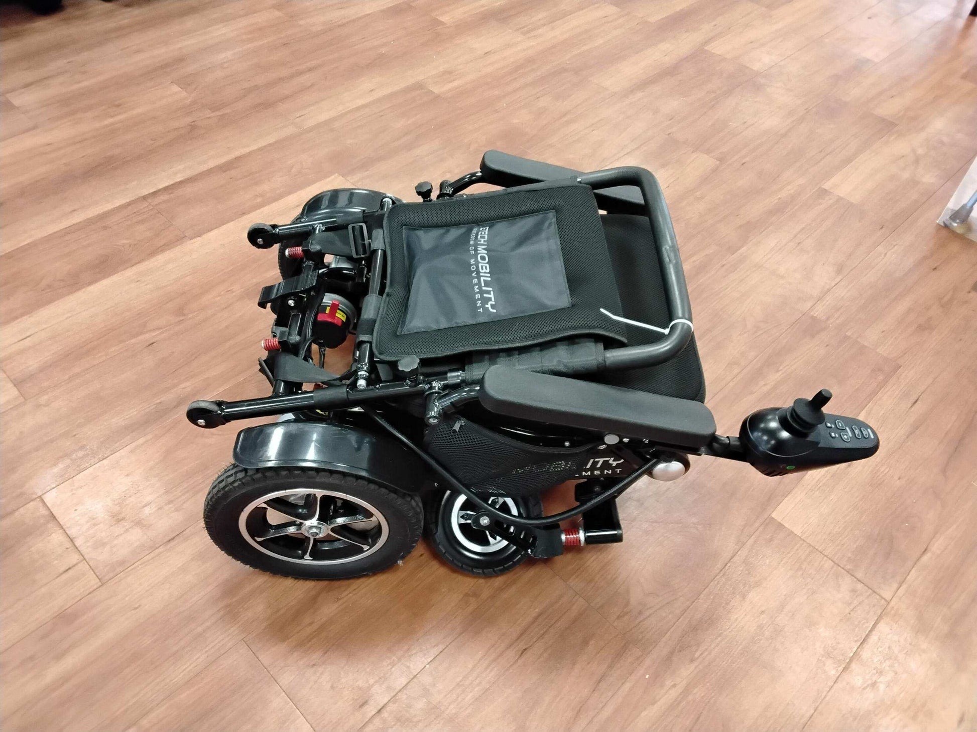 Folding Lightweight Powerchair - Black | Corby - Eden Mobility