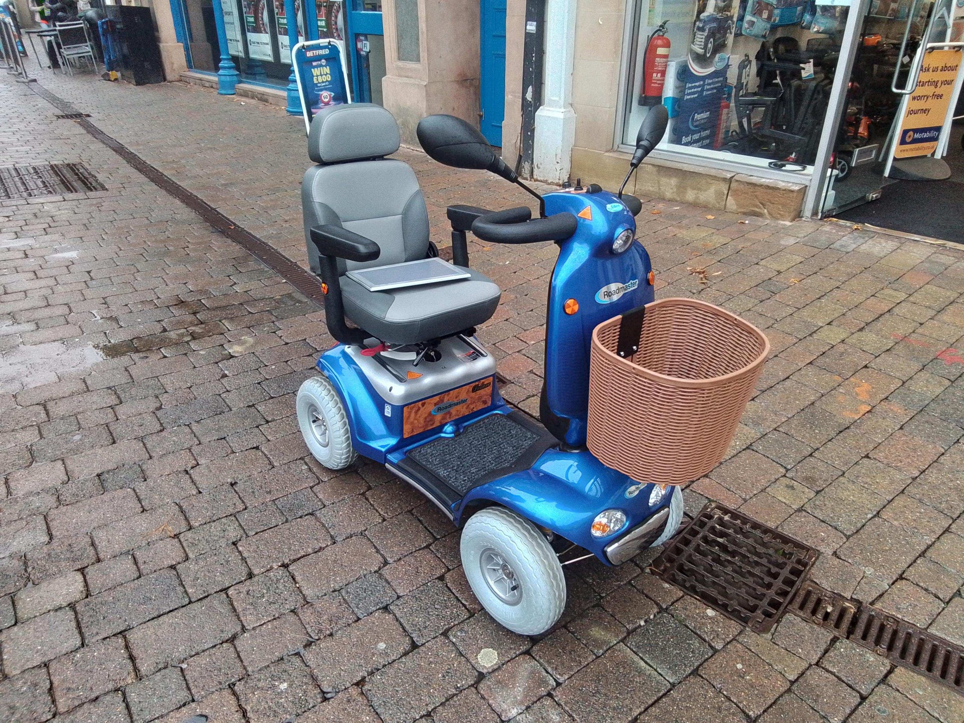 Roma Shoprider Cadiz - Blue | Mansfield
