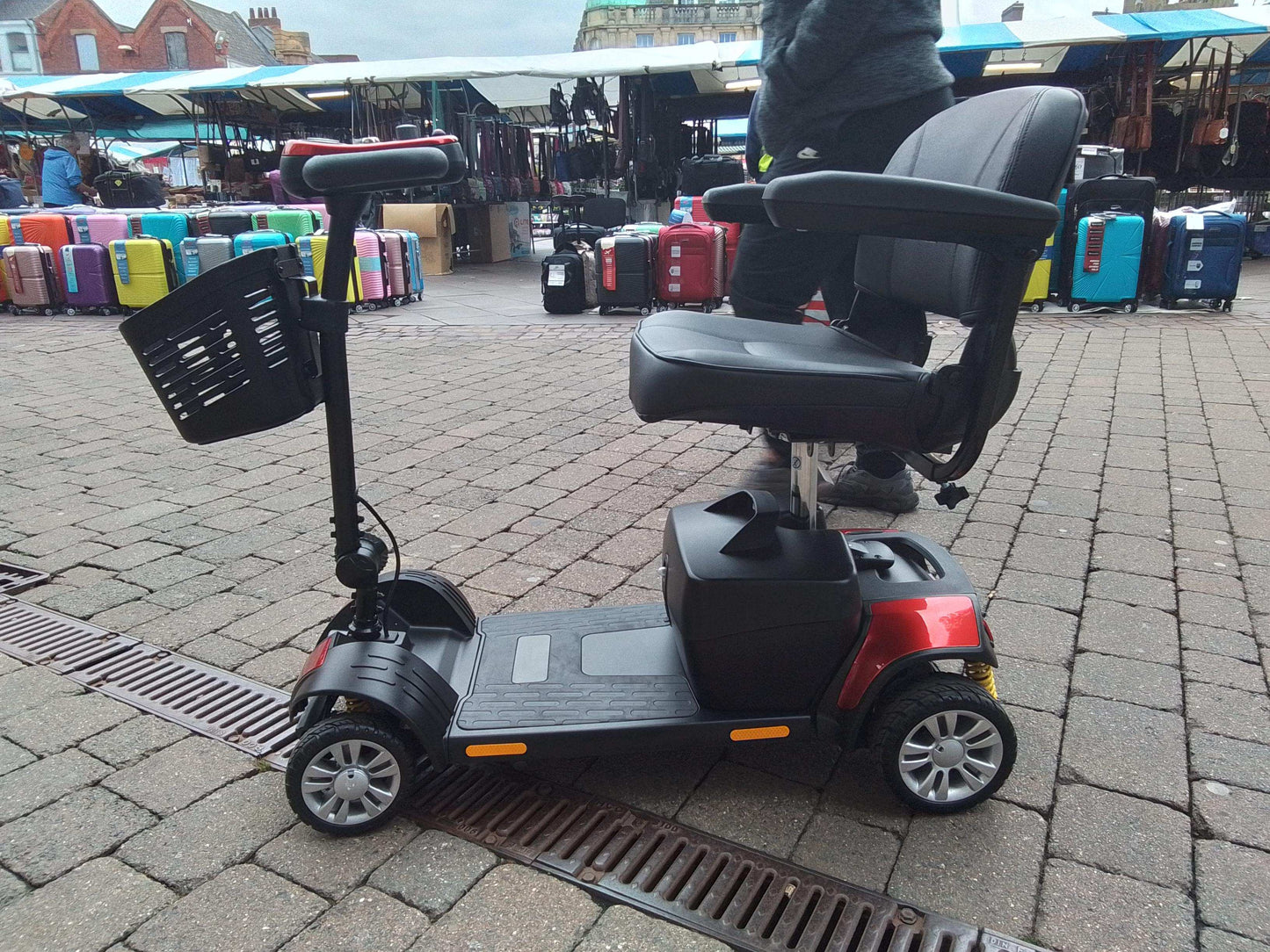 Pride Go Go Elite Traveller - Red | Mansfield