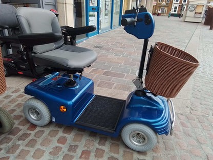 Roma Sovereign 4 - Blue | Northampton - Eden Mobility