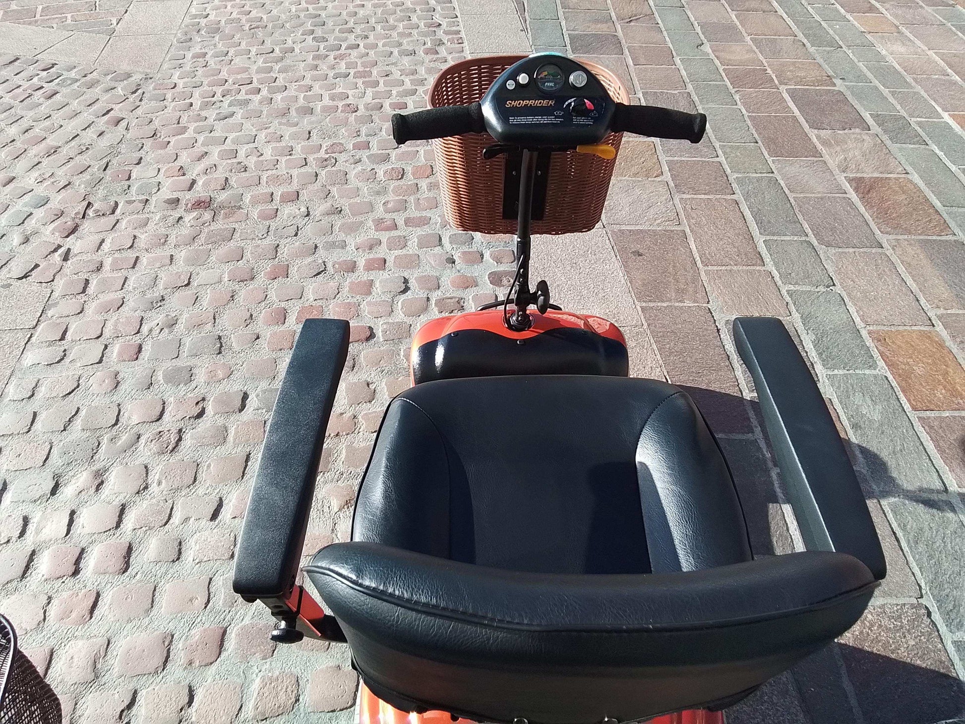 Roma Paris - Orange | Northampton - Eden Mobility