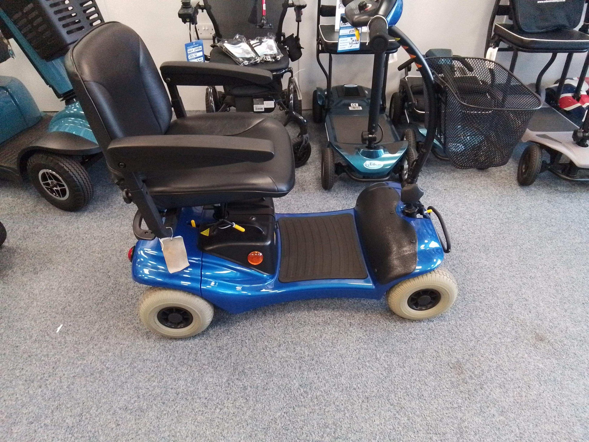 Roma Paris - Blue | Northampton - Eden Mobility
