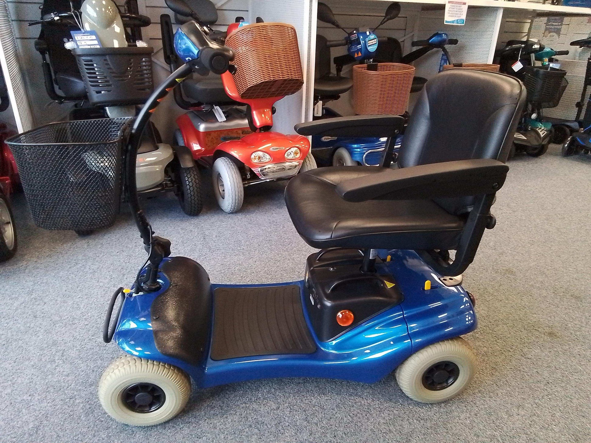 Roma Paris - Blue | Northampton - Eden Mobility