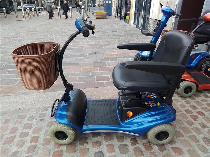 Roma Paris - Blue | Northampton - Eden Mobility
