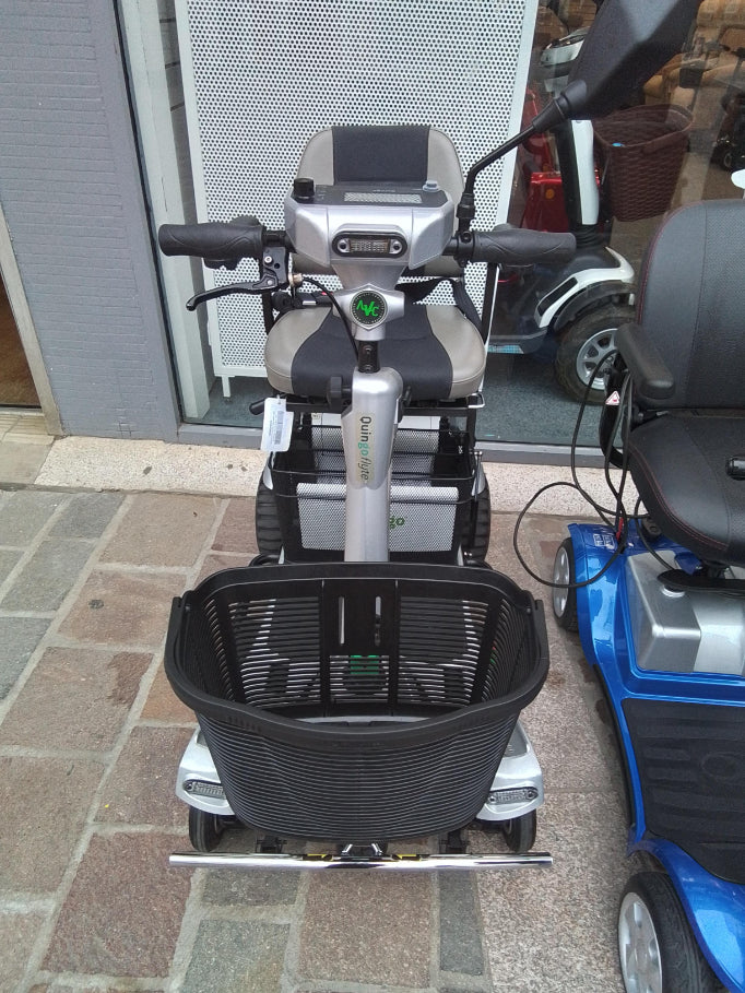 Quingo Flyte Front view | Refurbished Scooter Northampton - Eden Mobility