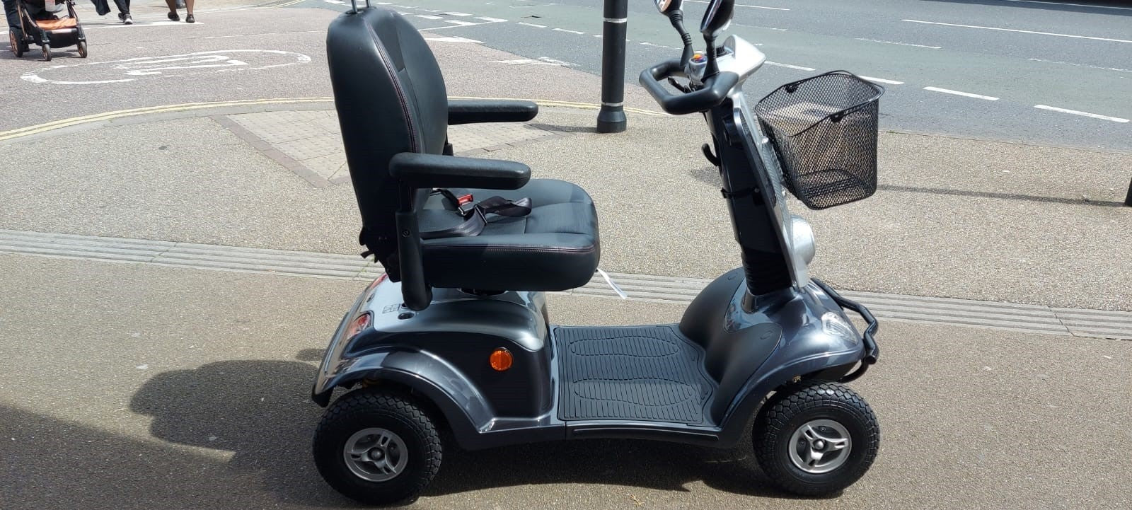 Kymco Maxi XLS Grey - Eden Mobility