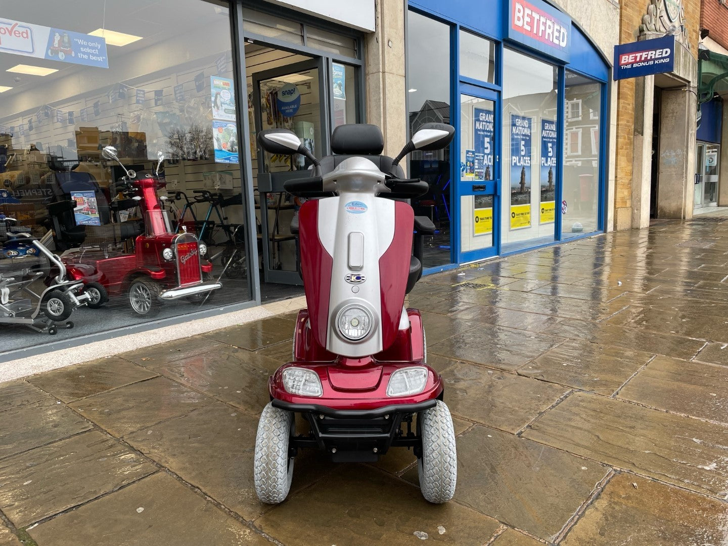 Kymco Maxi Red - Eden Mobility