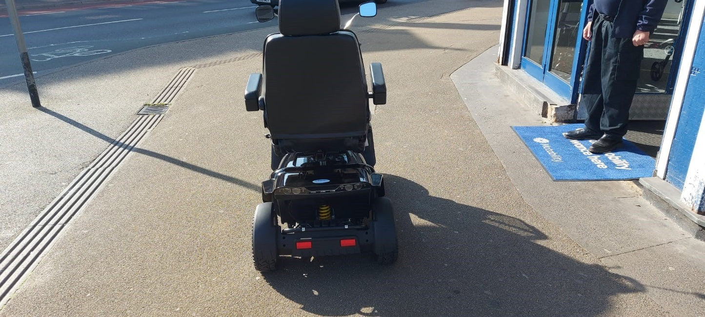 Pride Colt Executive Black - Eden Mobility