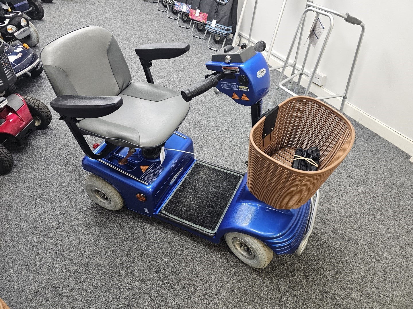 Roma Soverign 4 Blue - Eden Mobility