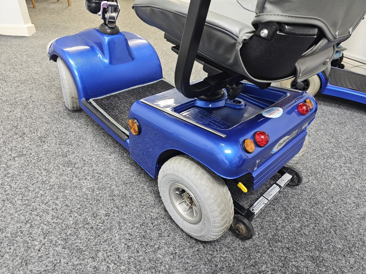 Roma Soverign 4 Blue - Eden Mobility