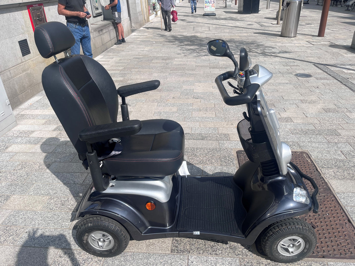 Kymco Maxi XLS Grey - Eden Mobility