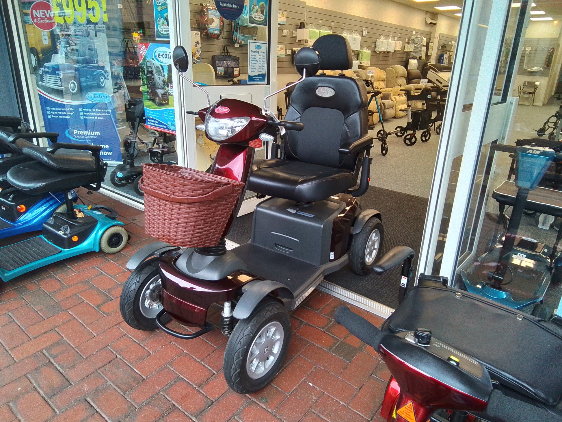 Vanos Roadmaster Plus Red - Eden Mobility