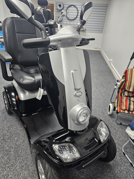 Kymco Maxi XLS Black - Eden Mobility