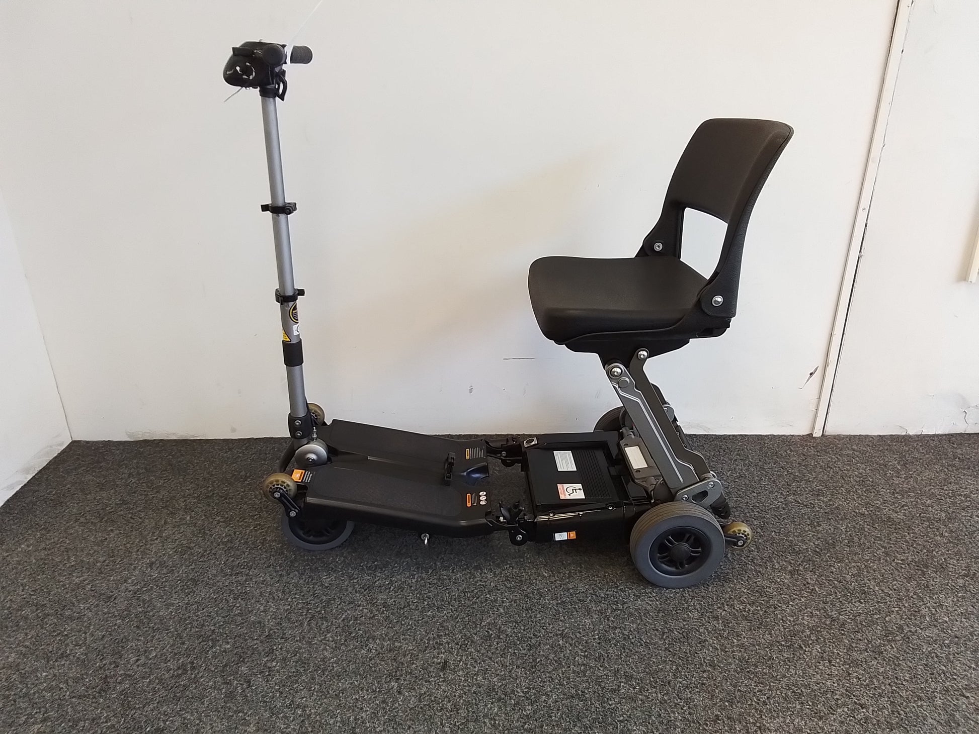 Luggie Folding Black - Eden Mobility