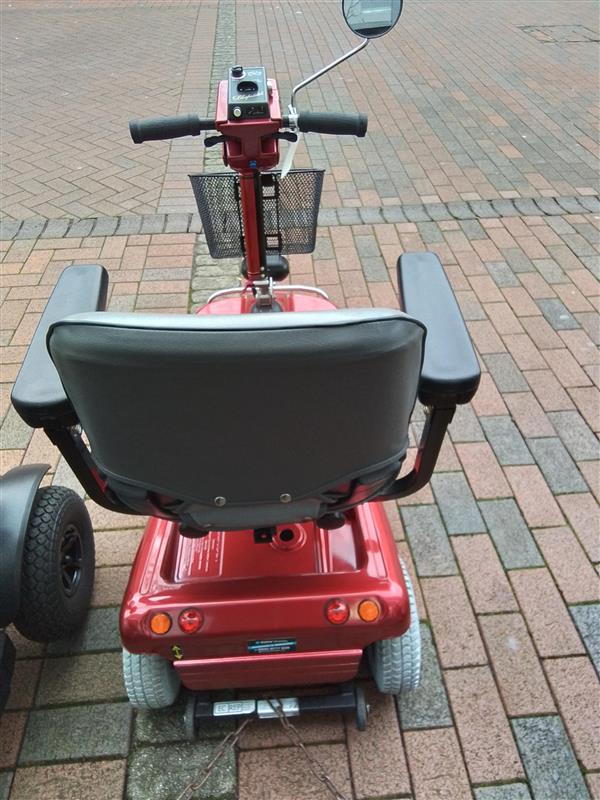 Roma Shoprider Sovereign Rear view (Red) - Eden Mobility