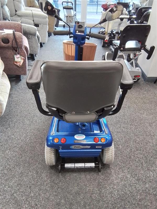 Roma Sovereign 4 - Blue | Hull, Holderness Rd