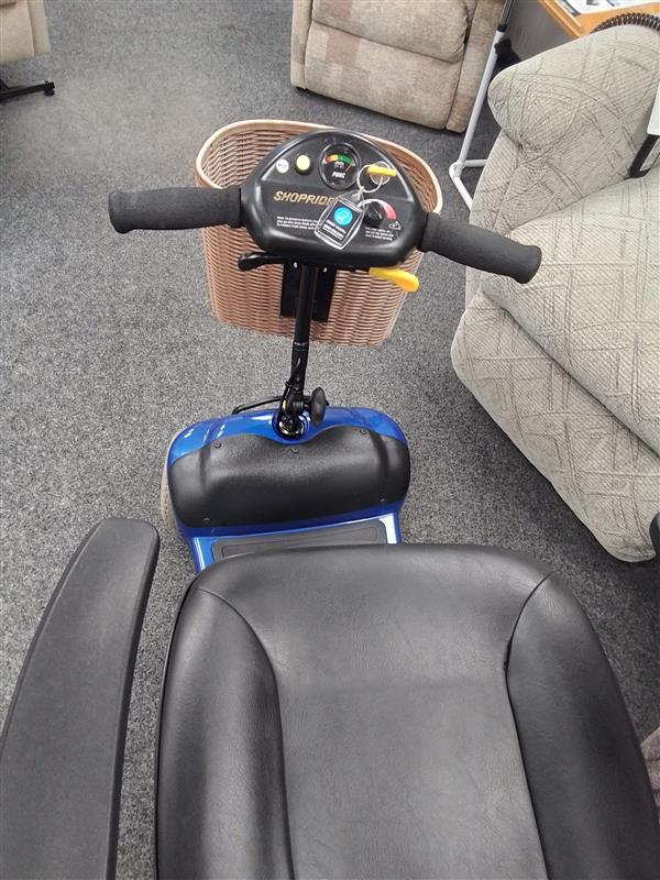 Controls View Reconditioned Scooter Hull  (Roma Paris)