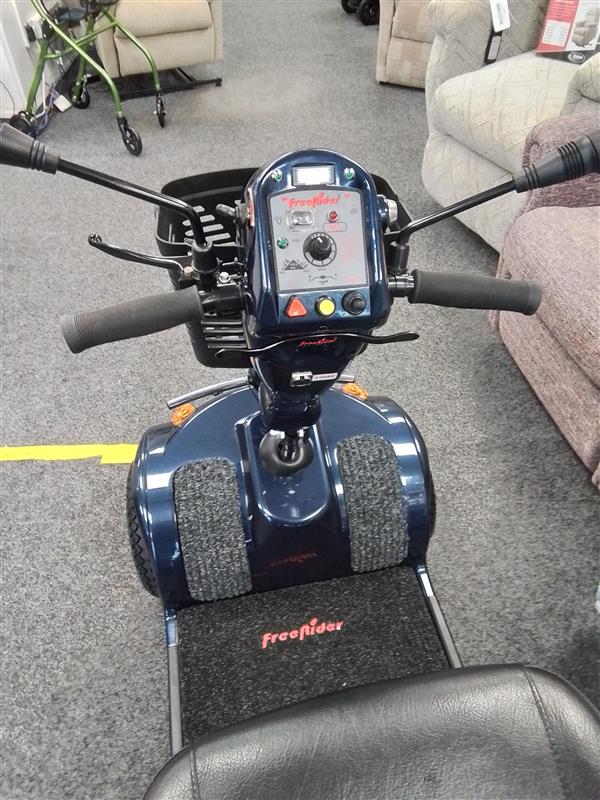 Freerider Kensington - Blue | Hull, Holderness Rd - Eden Mobility