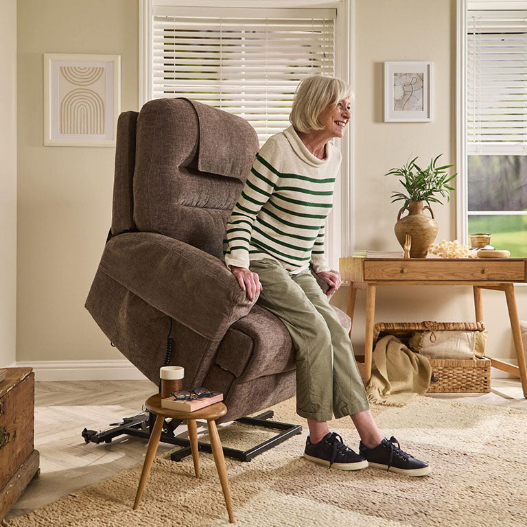 Lawson Riser Recliner Chair | Extra Wide Recliner