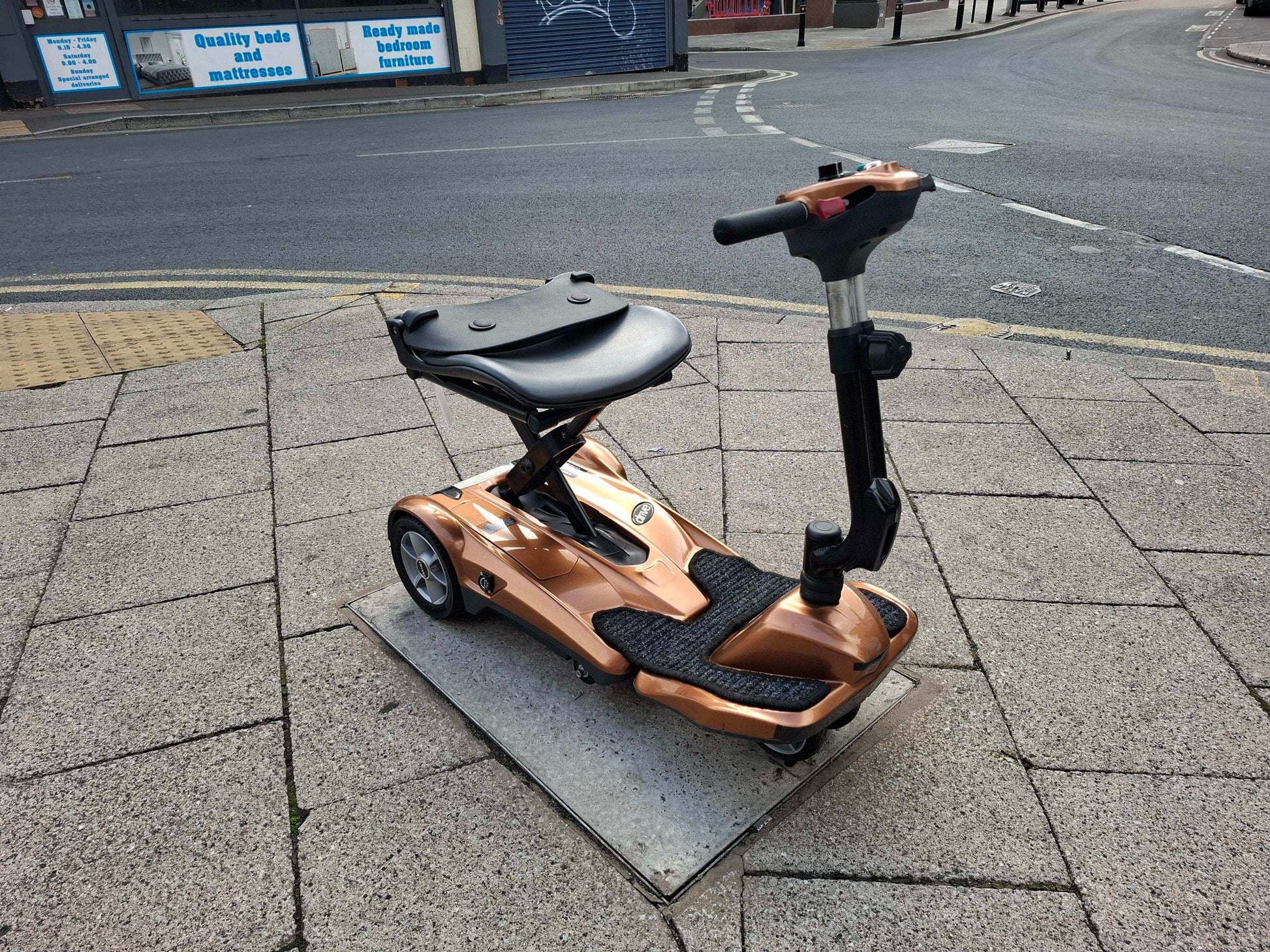 Bronze Drive Dual Wheel Autofold Scooter