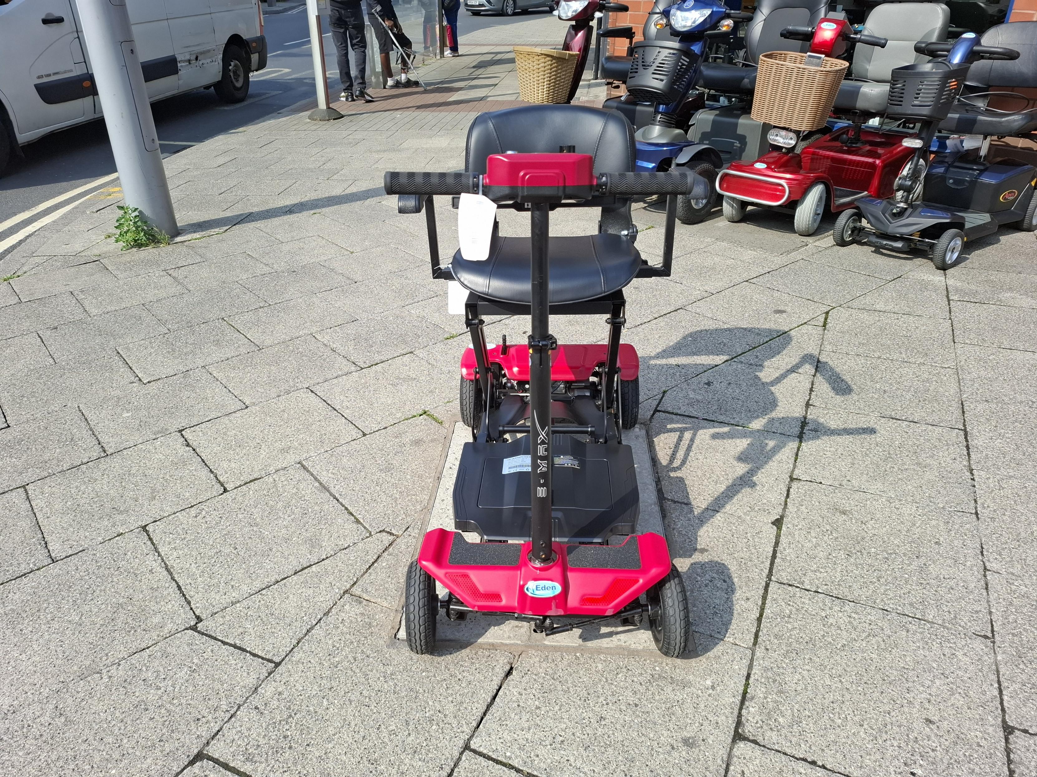 Front Of E-Max Foldi Mobility Scooter In Red