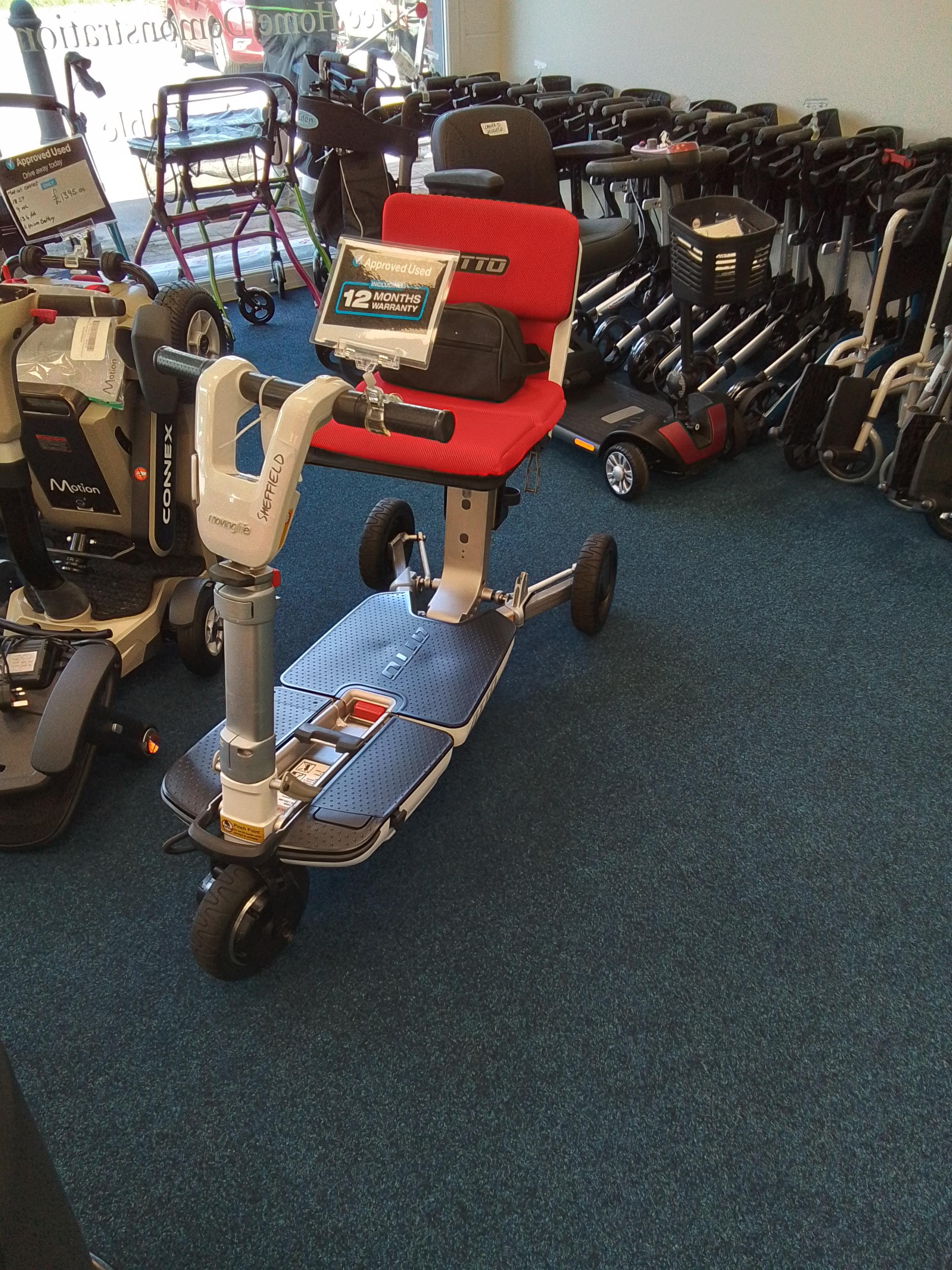 Atto in white | Refurbished Scooter Sheffield
