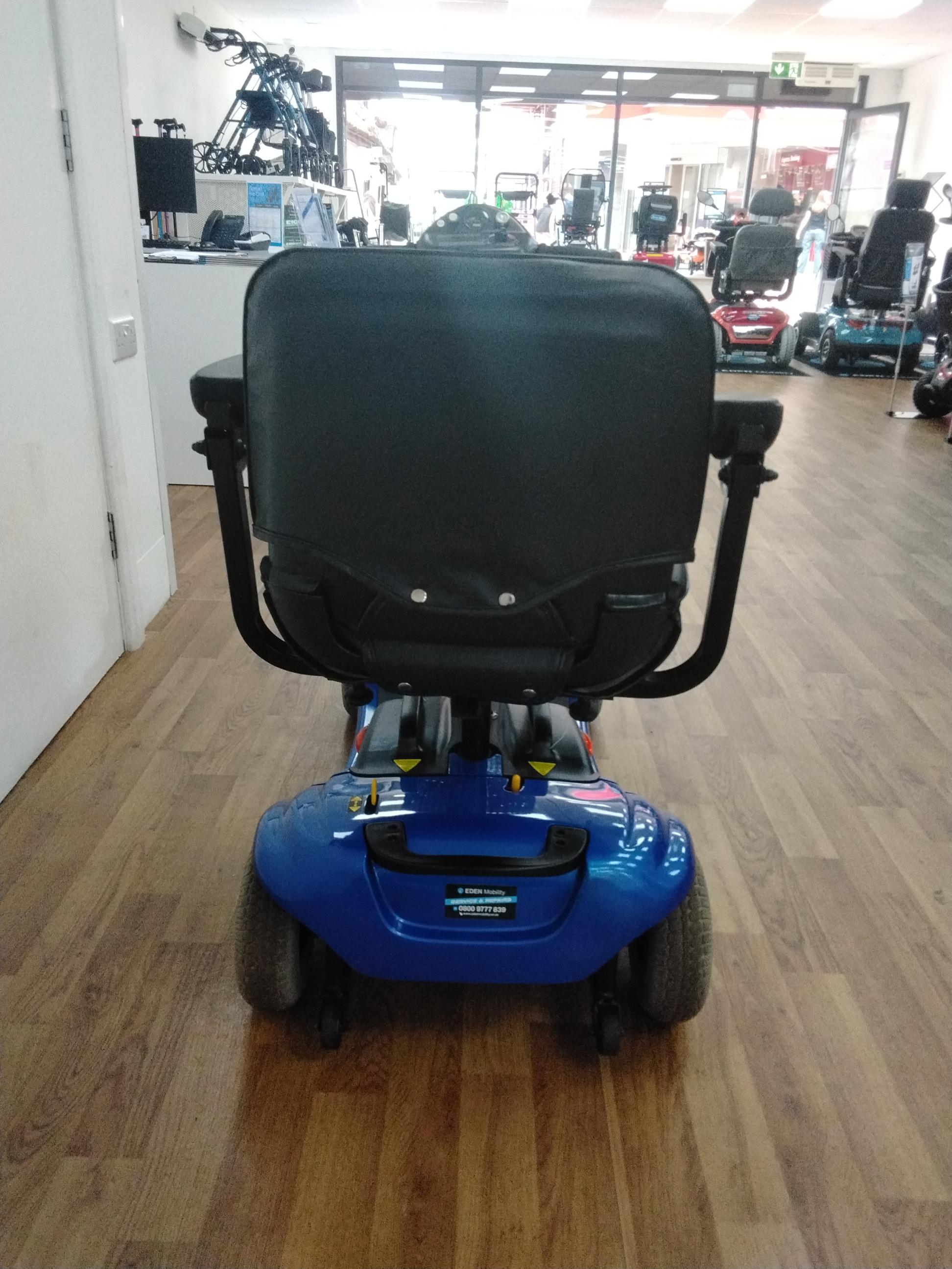 Roma Paris  in Blue | Refurbished Scooter Wrexham