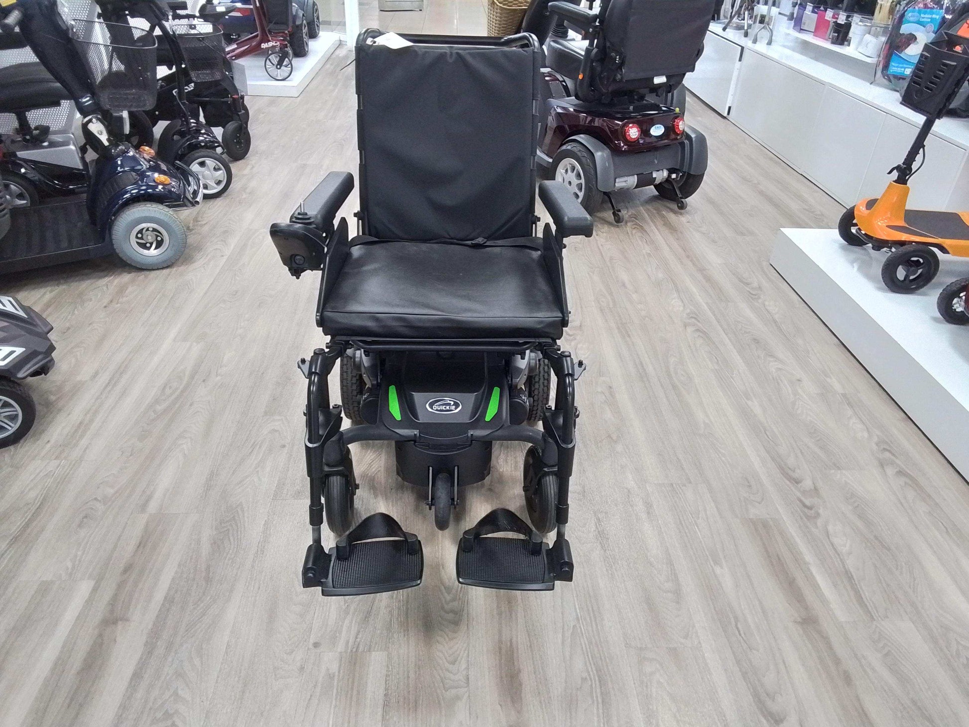 Quickie Q100R - Green | Washington - Eden Mobility